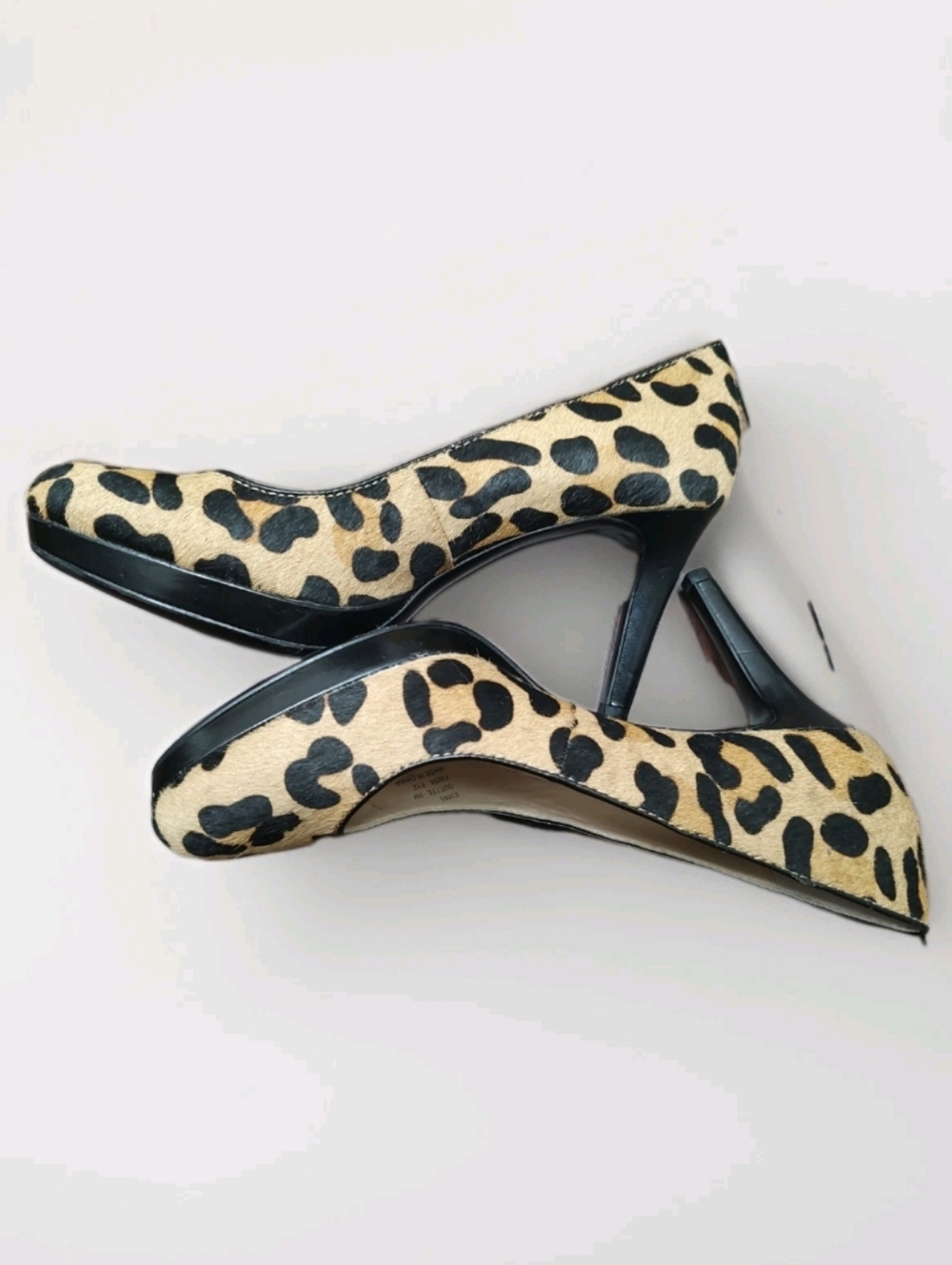 Women’s Calvin Klein Odette Leopard Print Heels Pumps Calfs Hair 5M GUC See Pics